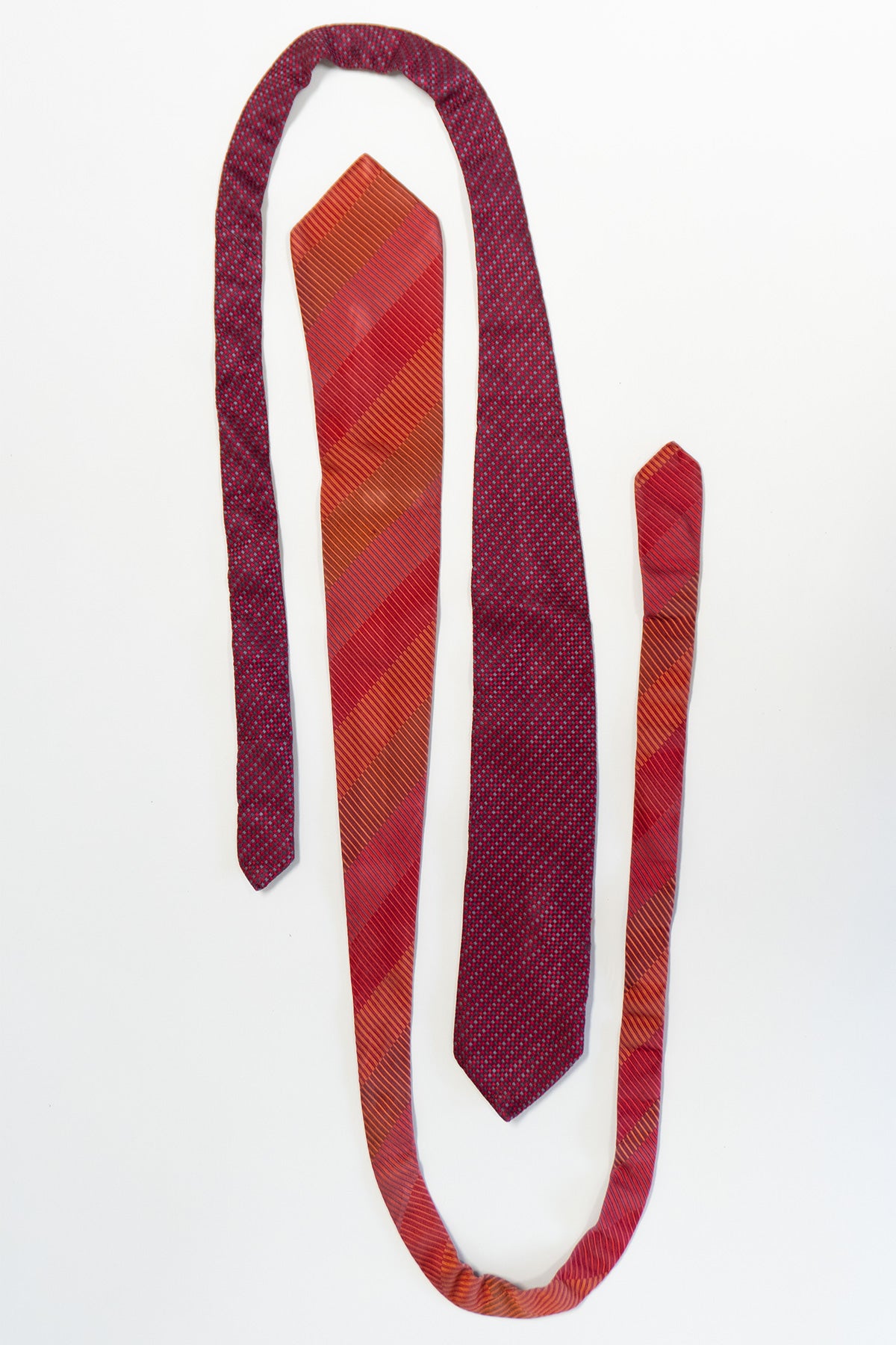 CRAVATE 'DOUBLE STANDARD'