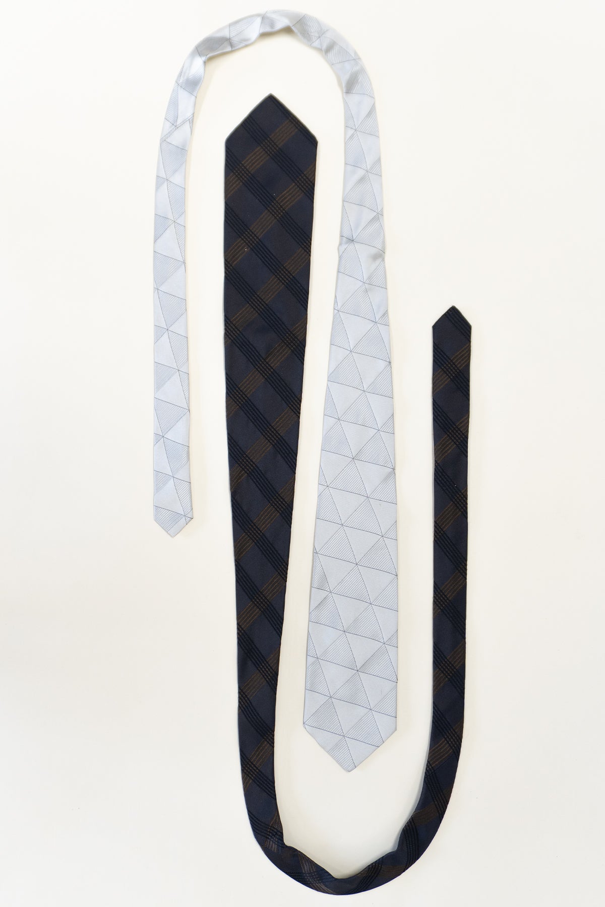 CRAVATE 'DOUBLE STANDARD'